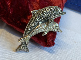 Sterling Silver Dolphin Brooch 10.96g Fine Jewelry Marcasite &amp; Clear Stones Pin - £39.11 GBP