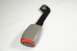 ✅ 2000 - 2002 GMC Cadillac Chevy Second Row Seat Belt Buckle End Left LH... - $64.30