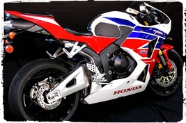TechSpec 2013-2020 Honda CBR600RR Snake Skin Tank Grips - $1,508.90 MXN