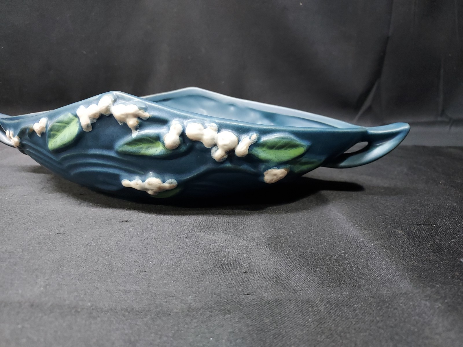 1940s Roseville Pottery Blue Snowberry Console Dish Double Handles # 18L1-10 Item image 3