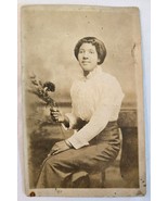 RPPC 1930s Stylish African American Woman Holding Flowers Real Photo Pos... - $463.17 MXN