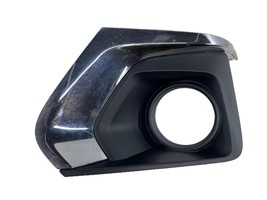 2021 Chevy Traverse RH Passenger Fog Lamp Bezel W/ Chrome Insert 2323481... - $44.50