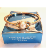 Avon Pearlesque Stretch Bracelet Rhinestone accent Gold tone NEW in box - $298.39 MXN