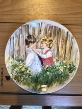 Wedgwood &quot;Be My Friend&quot; Collector Plate by Mary Vickers - $19.95