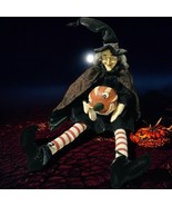 24” Smiling Witch Shelf Sitter Paper Mache Jackolantern Hat Cape Hallowe... - $978.52 MXN