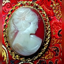 Gorgeous cameo with 14 k GP framing - £38.77 GBP
