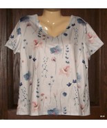 Feminine Floral Scalloped V Neckline Short Sleeve Slinky Blouse - $214.98 MXN