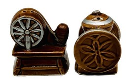 Vintage Spinning Wheel Coffee Grinder Salt Pepper Shakers Enesco Japan Brown - £9.58 GBP