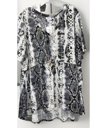 NWT LuLaRoe 2XL Black Gray White Yellow Snakeskin Jana Empire Waist Swin... - $33.65