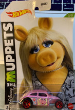 2021 Hot Wheels Disney The Muppets-Miss Piggy 3/5 Custom Volkswagen Beetle Pink - £10.16 GBP