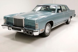1979 Lincoln Town Car Turquoise | 24x36 inch POSTER | Vintage classic - £16.29 GBP