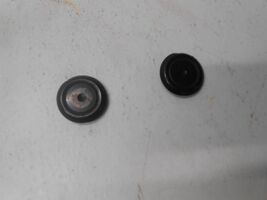 2004 Chevrolet Silverado 1500 Front Door Handle Nut Covers - €19,87 EUR