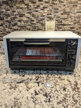 Black &amp; Decker TRO505 TY4 Spacemaker Under Cabinet Toast-R-Oven Toaster ... - $109.00