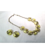 Vintage Thermoset Green &amp; Yellow Gold Tone Necklace &amp; Earrings Set K1496 - £30.75 GBP