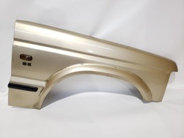 Maya Gold Metallic Right Fender Needs Paint OEM 1999 2004 Land Rover Discover... - £118.68 GBP