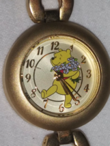 COLLECTIBLE WORKING VINTAGE DISNEY LADIES WINNIE THE POOH  SII WATCH MU0154 - $88.40 CAD