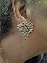 VINTAGE CLIP GOLDTONE BUTTON EARRINGS ELONGATED FILAGREE PENTAGON W/ RHI... - $30.40