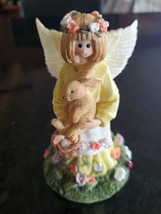 Linda Grayson Flower Angel Figurine April &quot;Spring is Here&quot; 1995 Resin Pre-owned - £15.17 GBP