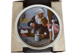 Knowles Plate - 1982 Mother's Day Rockwell Classic - The Cooking Lesson - COA - $5.00