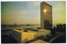 Postcard New York United Nations Building 42nd Street 1st Avenue - £2.17 GBP