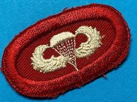 PARA OVAL, DIVISON ARTILLERY, 82nd AIRBORNE DIVISION, ON TWILL - $14.85