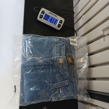 Lee Regular Fit Women’s Blue Mid-Rise Denim Skort Measured Waist 32" image 9