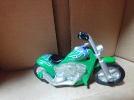 Little Tikes Rugged Riggz Spark Racerz Green Motorcycle Toy Vehicle  - $228.43 MXN