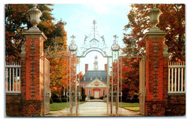 Governor&#39;s Palace Gates Williamsburg Virginia Unused Postcard - £56.91 GBP