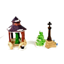 Department 56 Heritage Village Collection Village Well and Holy Cross NWT - $19.80