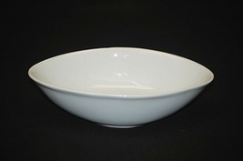 Classic Style White Porcelain Oval AuGratin Appetizer Dish or Fruit Dessert Bowl - £11.86 GBP