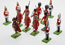 Britains LTD lead figures of British Scots Guards Marching ~ Vintage 1970-80&#39;s - £33.47 GBP