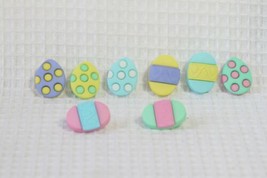 Novelty Buttons (New) 3/4&quot; (8) Pastel Easter Eggs #11 - £4.51 GBP