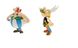 Asterix magic potion and Obelix stretching plastic figurine set Plastoy - $19.99