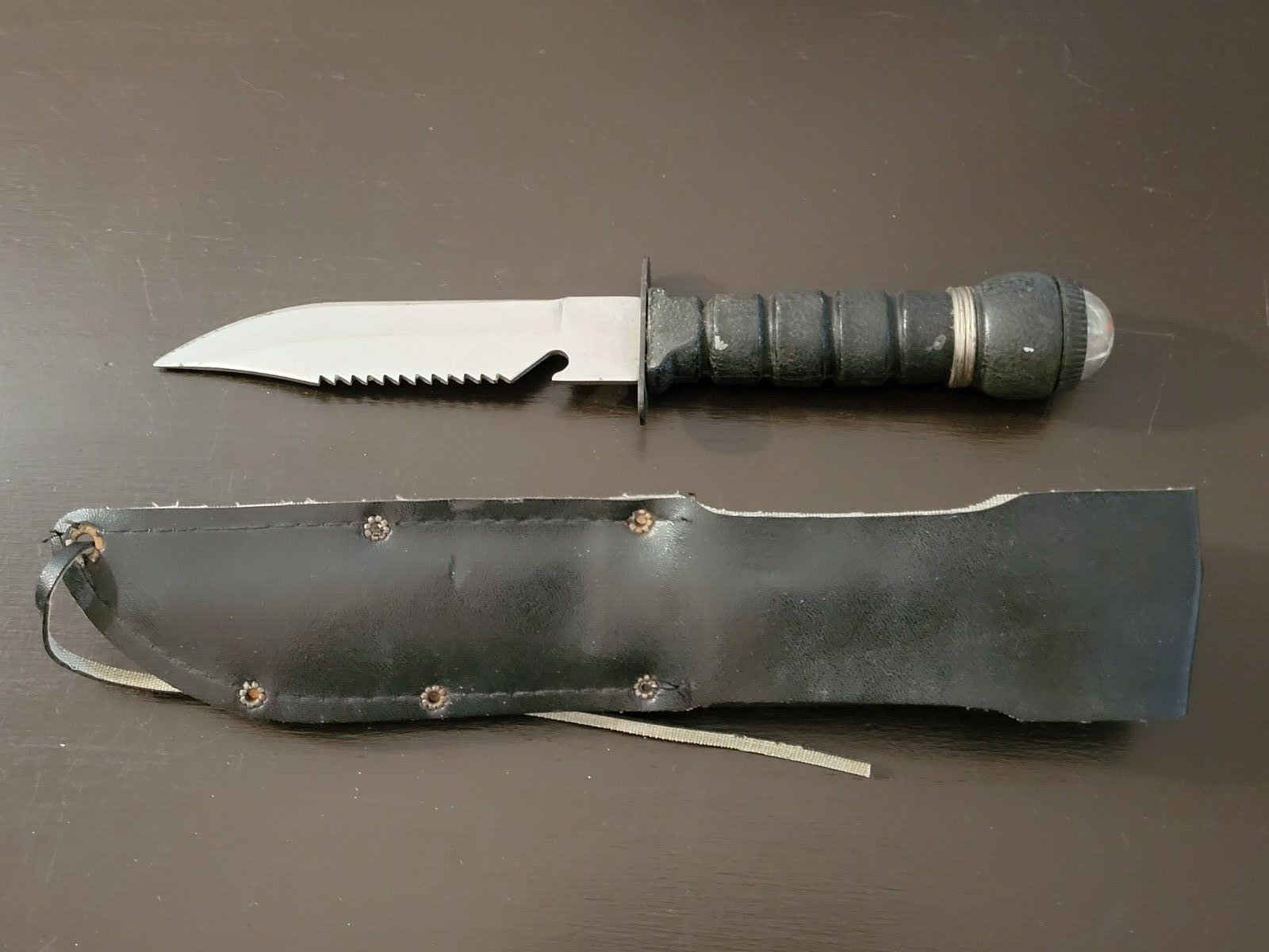 2 Vintage Knifes Colonial & Mini Fixed Blade Compus Knife