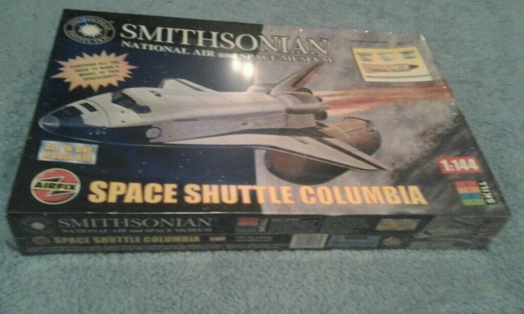 Smithsonian Space Shuttle Columbia 1:144 #3087 New In Box - $45.04