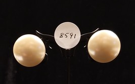 Vintage White Pearlized Button Screw On Earrings - £12.75 GBP