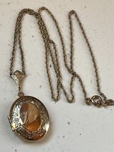 Vintage Long Goldtone Twist w Ornate Etched Oval Locket Pendant Necklace w Vi - £10.46 GBP