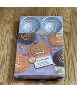 Wilton 6 Mini Pumpkins Pan Mold Halloween New (2105-1499)(1989) Vintage - $8.00