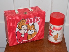 Vintage 1981 Annie Vinyl Over Cardboard Lunchbox &amp; Plastic Thermos - €67,54 EUR