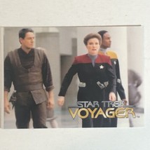 Star Trek Voyager Season 1 Trading Card #57 One The Run Kate Mulgrew - £1.57 GBP