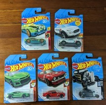 Hot Wheels 5 Car Lot Camaro Ford Maverick - £10.07 GBP