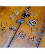 Vintage Jewelry Treasures Lot of 8 Pairs of Earrings Shapes and Colors - $19.22 CAD