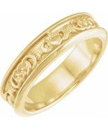 Authenticity Guarantee 
18K Yellow Gold Claddagh Ring - £895.69 GBP+