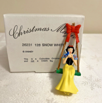 Vintage Grolier Disney Christmas Magic Snow White Christmas Ornament 26231 128 - £7.64 GBP