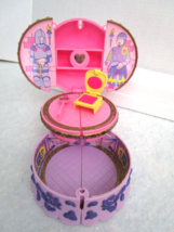 Mystery Doll Case Round Pink Multi-Level Castle w/ Folding Throne Chair ... - $6.99