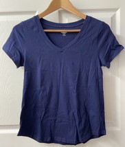 Old Navy T Shirt Womens Blue V Neck Short Sleeved Classic Capsule Basic layering - $7.61