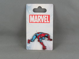 Spider-Man Pin - 2015 Disney Silver Collection Crawling Graphic - Stamped PIn - £22.98 GBP