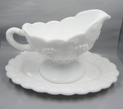 Westmoreland Milk Glass Paneled Grape Leaf Gravy Boat Underplate USA Marked - $29.99