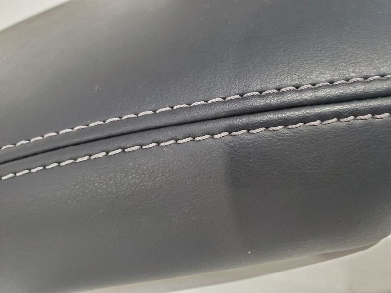 2020 2021 2022 2023 Infiniti Q50 OEM Luxe Console Lid Only Black Stich Leather Item image 5
