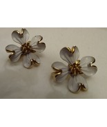 White Dogwood Blossom Earrings Vintage 1960s - £7.82 GBP